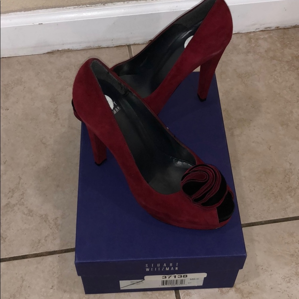New Stuart Weitzman red flower pumps